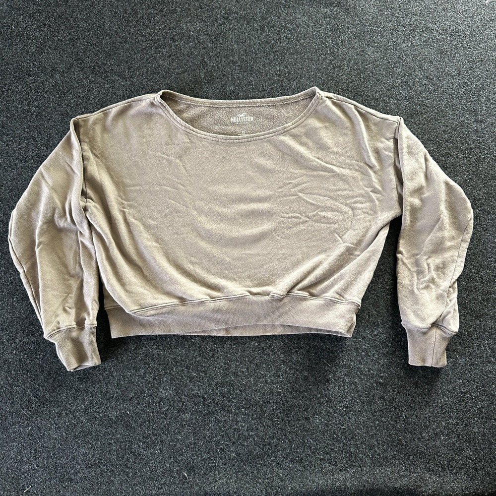Hollister California Women XS Cropped Sweatshirt Tan Taupe Wide Neck Fleece Top